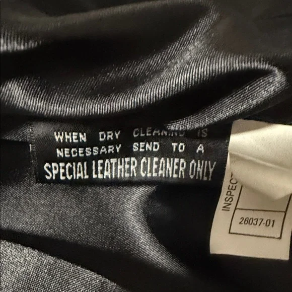 Vintage Wilsons Pelle Studio Women's Sleek Black Leather Vest - size Medium - Picture 8 of 10